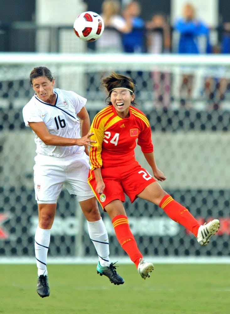 对方中场至 对方中场至